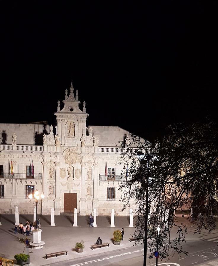 Universidad 4 Βαγιαδολίδ Εξωτερικό φωτογραφία